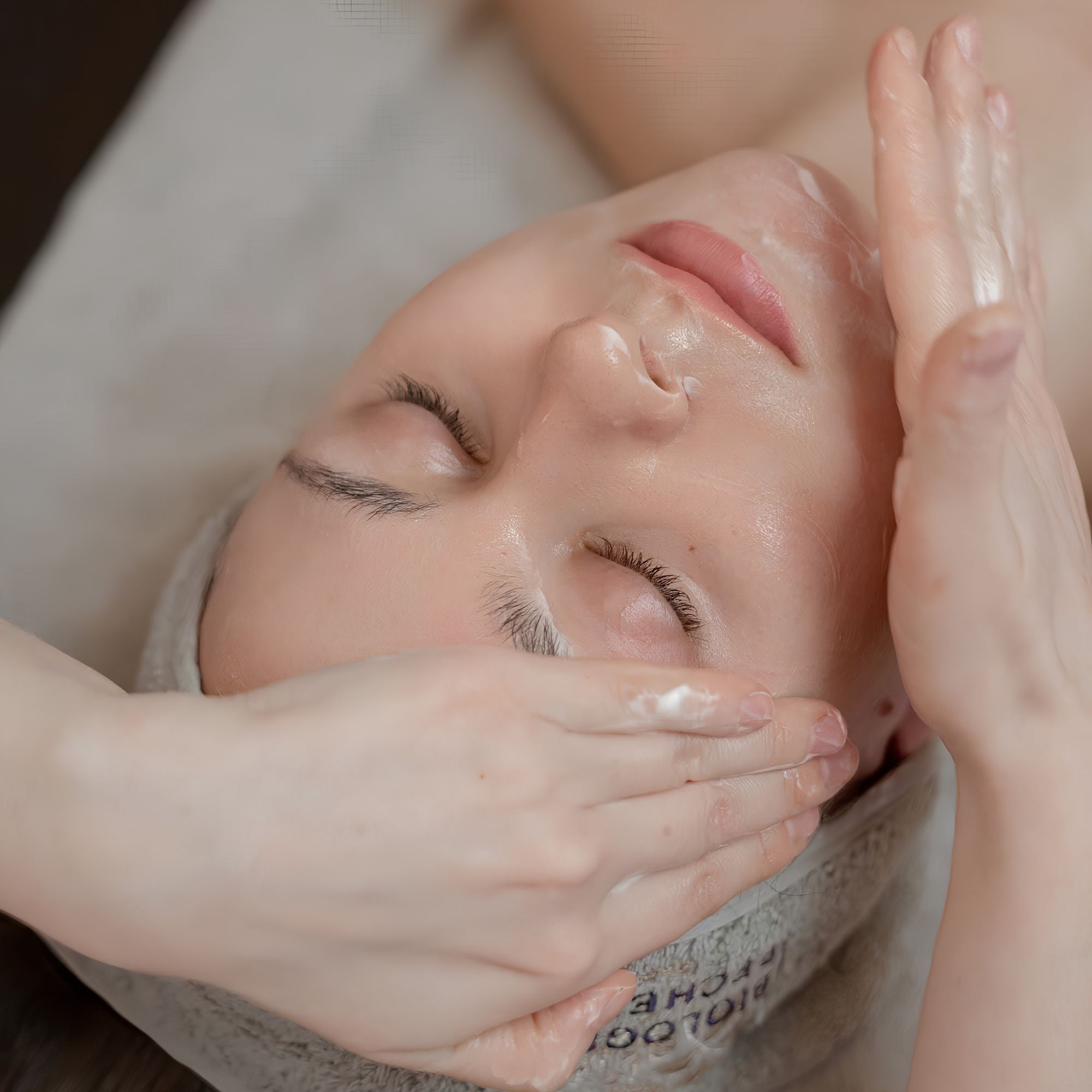 facial care head massage 1